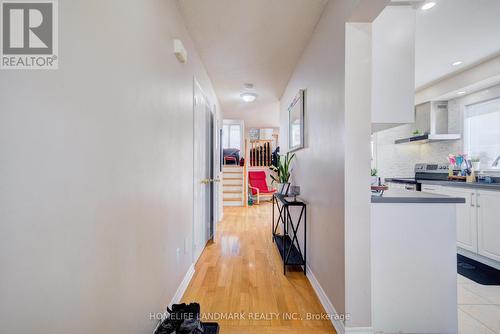 164 Brian Boulevard, Hamilton (Waterdown), ON - Indoor Photo Showing Kitchen