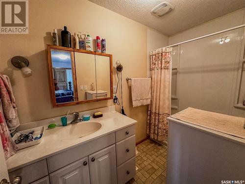 1 Park Boulevard, Melville, SK - Indoor Photo Showing Bathroom