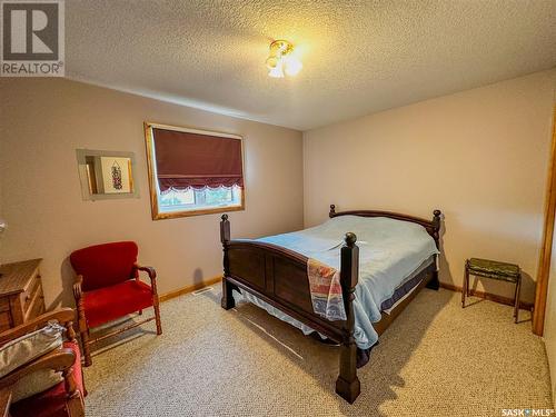 1 Park Boulevard, Melville, SK - Indoor Photo Showing Bedroom