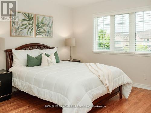 6094 Windfleet Crescent, Mississauga (East Credit), ON - Indoor Photo Showing Bedroom