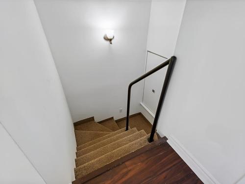 Staircase - 206-31 Rue Sherbrooke E., Montréal (Le Plateau-Mont-Royal), QC - Indoor Photo Showing Other Room