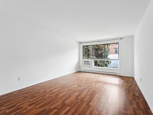 Master bedroom - 206-31 Rue Sherbrooke E., Montréal (Le Plateau-Mont-Royal), QC - Indoor Photo Showing Living Room