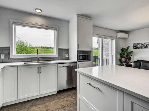 Cuisine - 770 Rue Du Moissonneur, La Prairie, QC - Indoor Photo Showing Kitchen