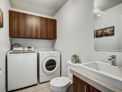 Salle de bains - 770 Rue Du Moissonneur, La Prairie, QC - Indoor Photo Showing Laundry Room