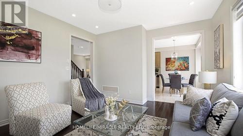 58 Masken Circle, Brampton (Northwest Brampton), ON - Indoor Photo Showing Living Room