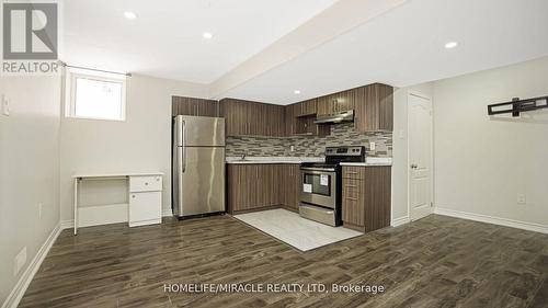 58 Masken Circle, Brampton, ON - Indoor Photo Showing Kitchen