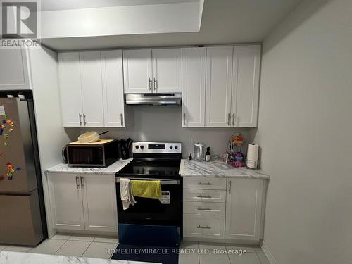 1130 Lockie Drive, Oshawa (Kedron), ON - Indoor Photo Showing Kitchen