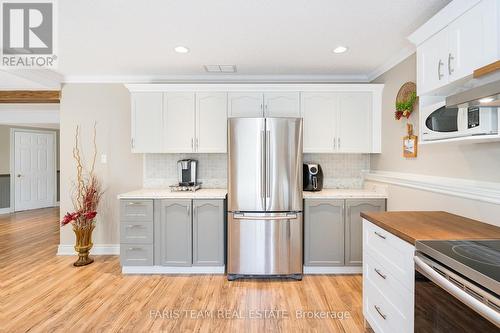 46 Kell Place, Barrie (Bayshore), ON - Indoor Photo Showing Kitchen