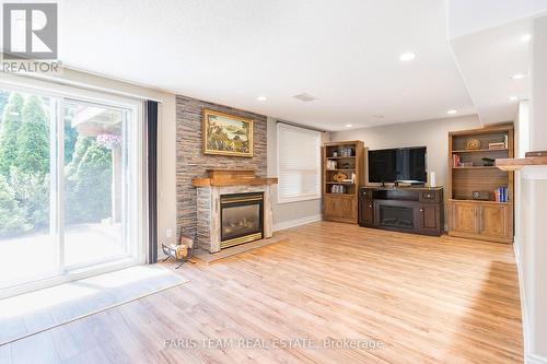 46 Kell Place, Barrie (Bayshore), ON - Indoor Photo Showing Living Room With Fireplace