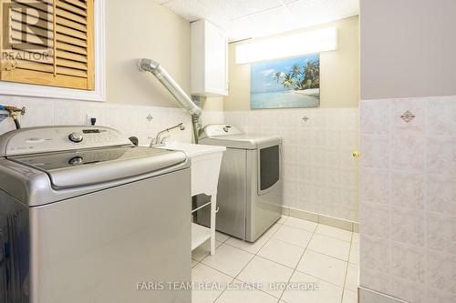 46 Kell Place, Barrie (Bayshore), ON - Indoor Photo Showing Laundry Room