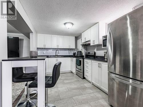 7182 Harwick Drive, Mississauga, ON - Indoor Photo Showing Kitchen With Stainless Steel Kitchen