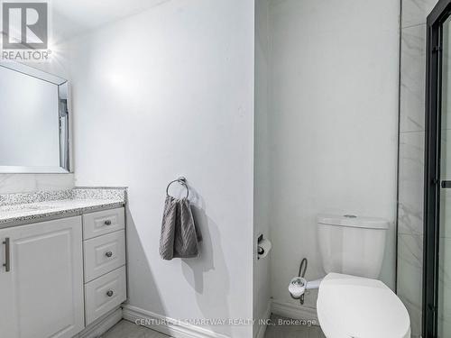 7182 Harwick Drive, Mississauga, ON - Indoor Photo Showing Bathroom