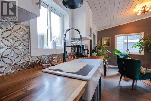 810 Silver Cove Drive, Silverton, BC - Indoor Photo Showing Dining Room