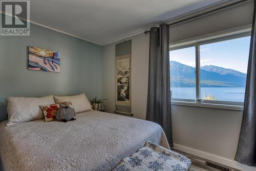 810 Silver Cove Drive, Silverton, BC - Indoor Photo Showing Bedroom