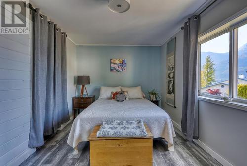 810 Silver Cove Drive, Silverton, BC - Indoor Photo Showing Bedroom