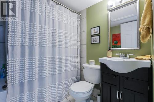 810 Silver Cove Drive, Silverton, BC - Indoor Photo Showing Bathroom