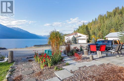 810 Silver Cove Drive, Silverton, BC - Outdoor With Body Of Water