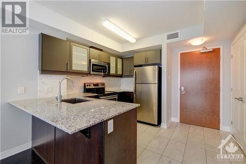 195 Besserer Street Unit#2304, Ottawa, ON - Indoor Photo Showing Kitchen