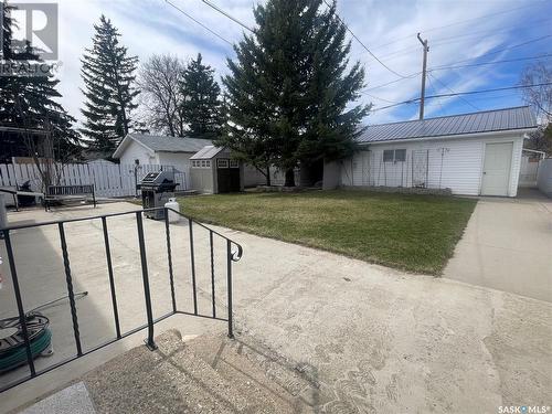 107 Griffin Street, Maple Creek, SK - Outdoor