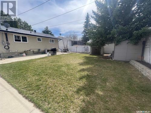 107 Griffin Street, Maple Creek, SK - Outdoor