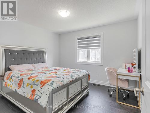 312 Chelsea Crescent, Bradford West Gwillimbury, ON - Indoor Photo Showing Bedroom