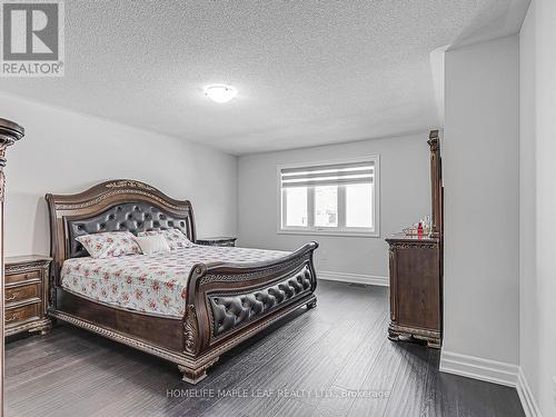 312 Chelsea Crescent, Bradford West Gwillimbury, ON - Indoor Photo Showing Bedroom