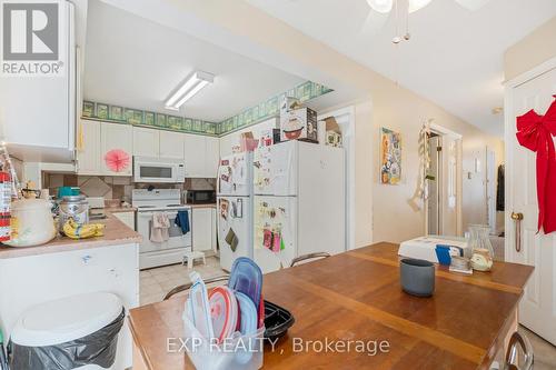 139 Whitney Avenue, Hamilton (Ainslie Wood), ON - Indoor Photo Showing Kitchen