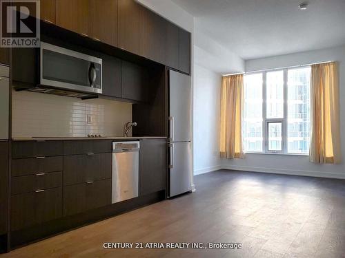 2807 - 10 York Street, Toronto, ON - Indoor Photo Showing Kitchen