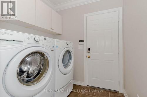 19 Leparc Road, Brampton (Vales Of Castlemore North), ON - Indoor Photo Showing Laundry Room