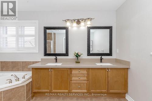 19 Leparc Road, Brampton, ON - Indoor Photo Showing Bathroom