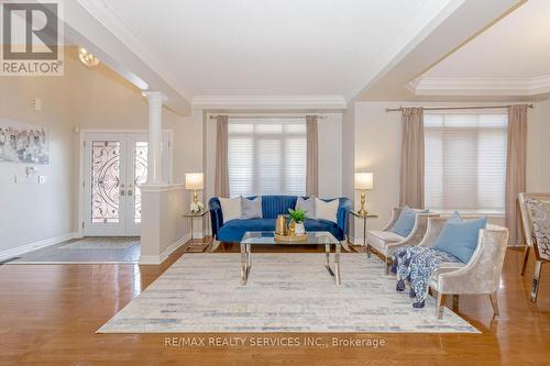 19 Leparc Road, Brampton (Vales Of Castlemore North), ON - Indoor Photo Showing Living Room