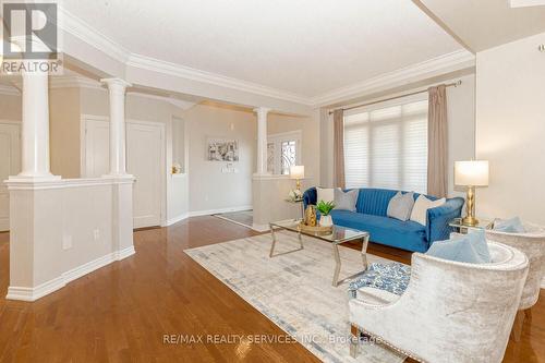 19 Leparc Road, Brampton (Vales Of Castlemore North), ON - Indoor Photo Showing Living Room