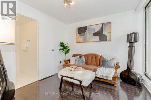 802 - 3590 Kaneff Crescent, Mississauga (Mississauga Valleys), ON - Indoor