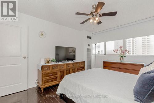 802 - 3590 Kaneff Crescent, Mississauga (Mississauga Valleys), ON - Indoor Photo Showing Bedroom