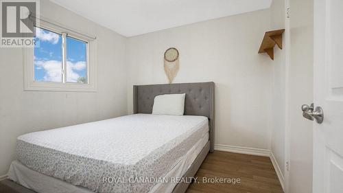 18 Wabash Court, Brampton (Heart Lake West), ON - Indoor Photo Showing Bedroom