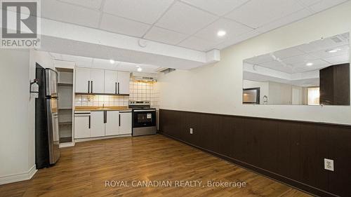 18 Wabash Court, Brampton (Heart Lake West), ON - Indoor Photo Showing Kitchen