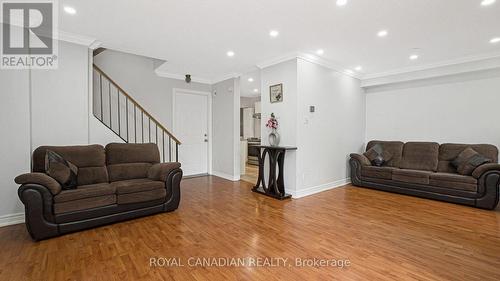 18 Wabash Court, Brampton (Heart Lake West), ON - Indoor Photo Showing Living Room