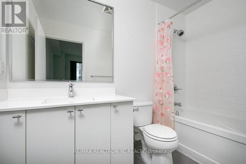 405 - 18 Rean Drive, Toronto (Bayview Village), ON - Indoor Photo Showing Bathroom