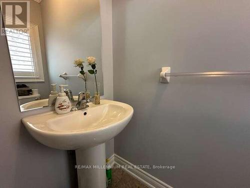 80 Hanbury Crescent, Brampton (Credit Valley), ON - Indoor Photo Showing Bathroom