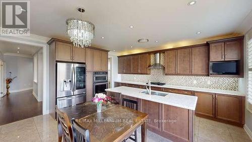 80 Hanbury Crescent, Brampton (Credit Valley), ON - Indoor Photo Showing Kitchen With Upgraded Kitchen