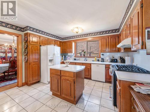 96 Wigwoss Drive S, Vaughan (East Woodbridge), ON - Indoor Photo Showing Kitchen