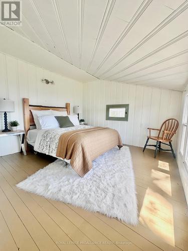 32 Quinte View Road, Greater Napanee, ON - Indoor Photo Showing Bedroom