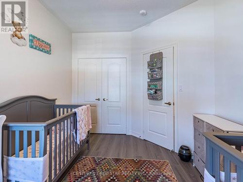 8 Silver Meadow Gardens, Hamilton (Waterdown), ON - Indoor Photo Showing Bedroom