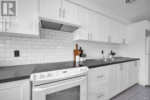 39 Wyndcliff Crescent, Toronto (Victoria Village), ON - Indoor Photo Showing Kitchen With Double Sink