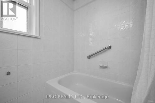 39 Wyndcliff Crescent, Toronto (Victoria Village), ON - Indoor Photo Showing Bathroom