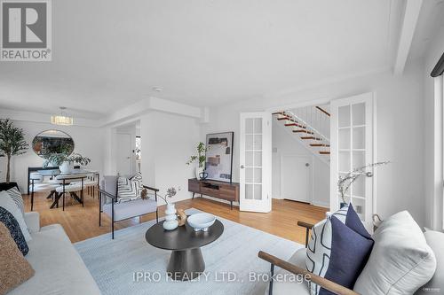 39 Wyndcliff Crescent, Toronto (Victoria Village), ON - Indoor Photo Showing Living Room