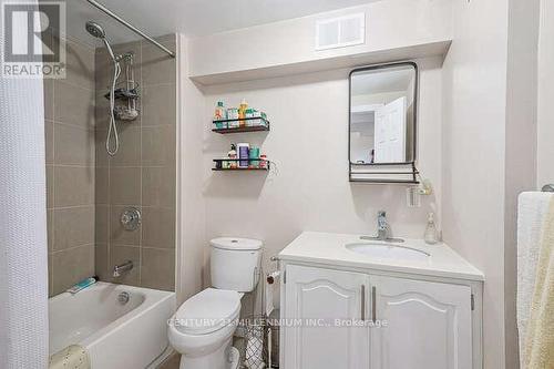 96 Lockhart Road E, Collingwood, ON - Indoor Photo Showing Bathroom