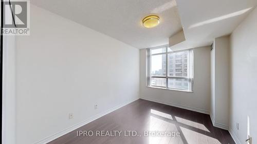 812 - 35 Kingsbridge Gardens, Mississauga (Hurontario), ON - Indoor Photo Showing Other Room