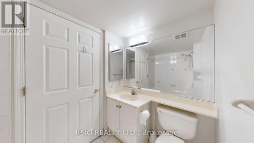 812 - 35 Kingsbridge Gardens, Mississauga (Hurontario), ON - Indoor Photo Showing Bathroom