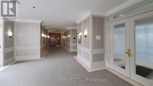 812 - 35 Kingsbridge Gardens, Mississauga (Hurontario), ON -  Photo Showing Other Room